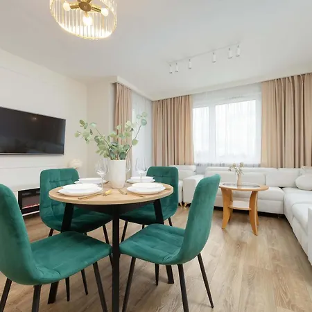 Lejlighed Elegant Koscieszow In With Parking By Renters *